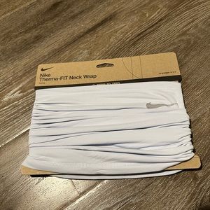 Nike Therma-FIT Wrap